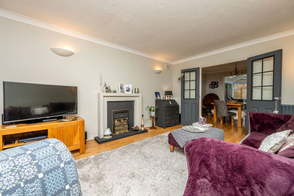 Property photo 3 of 26 Photograph 3