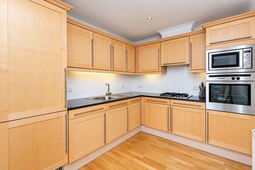 Property photo 2 of 9