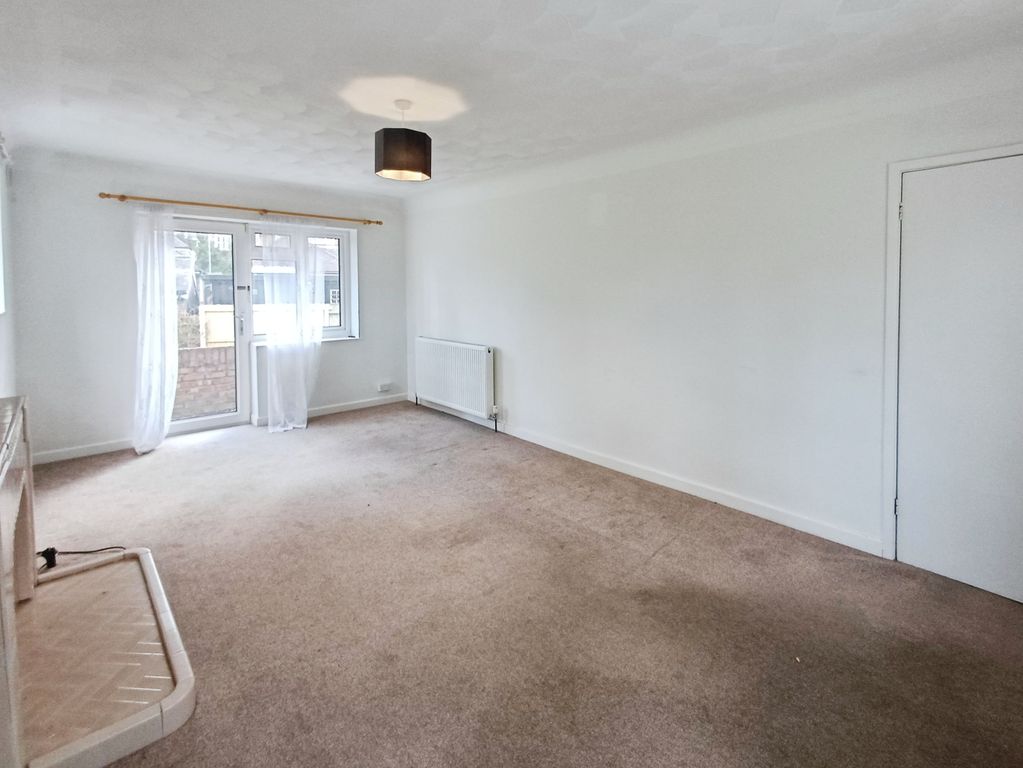 Property photo 3 of 16 0B93Ef46-20260325_145858