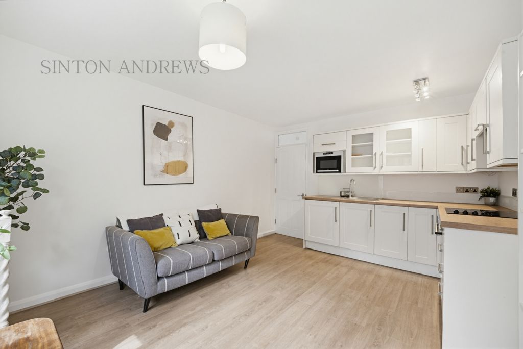 Property photo 3 of 11 Photo 9