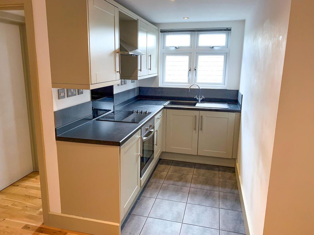Property photo 2 of 6 Kitchen