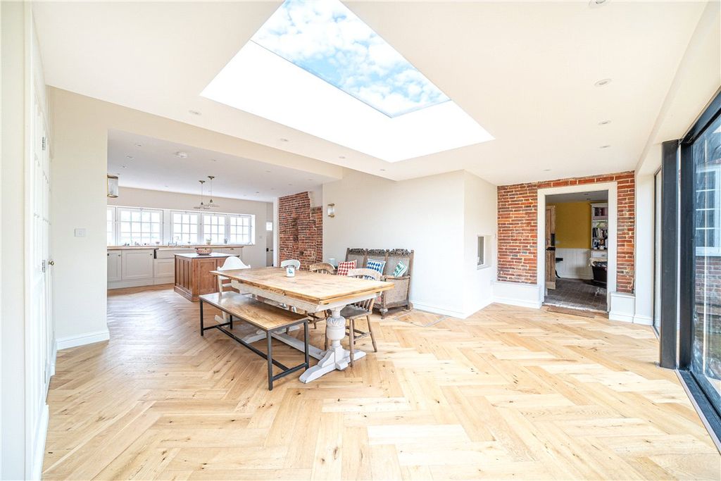 Property photo 3 of 14 Dining Room