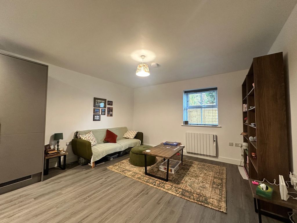 Property photo 1 of 9 Living Room