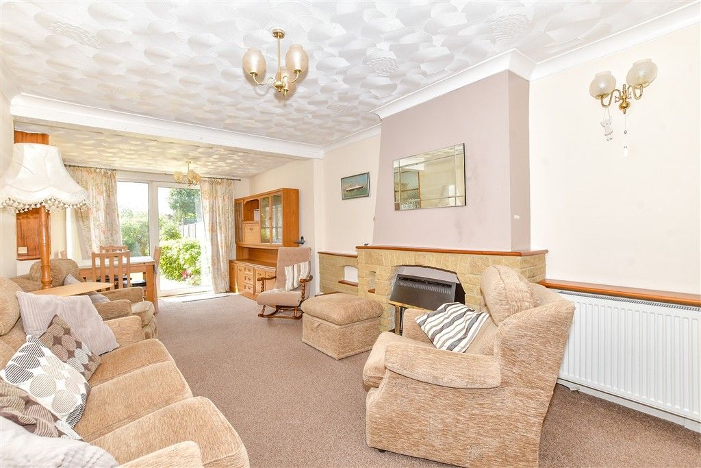 Property photo 3 of 11 Lounge/Diner