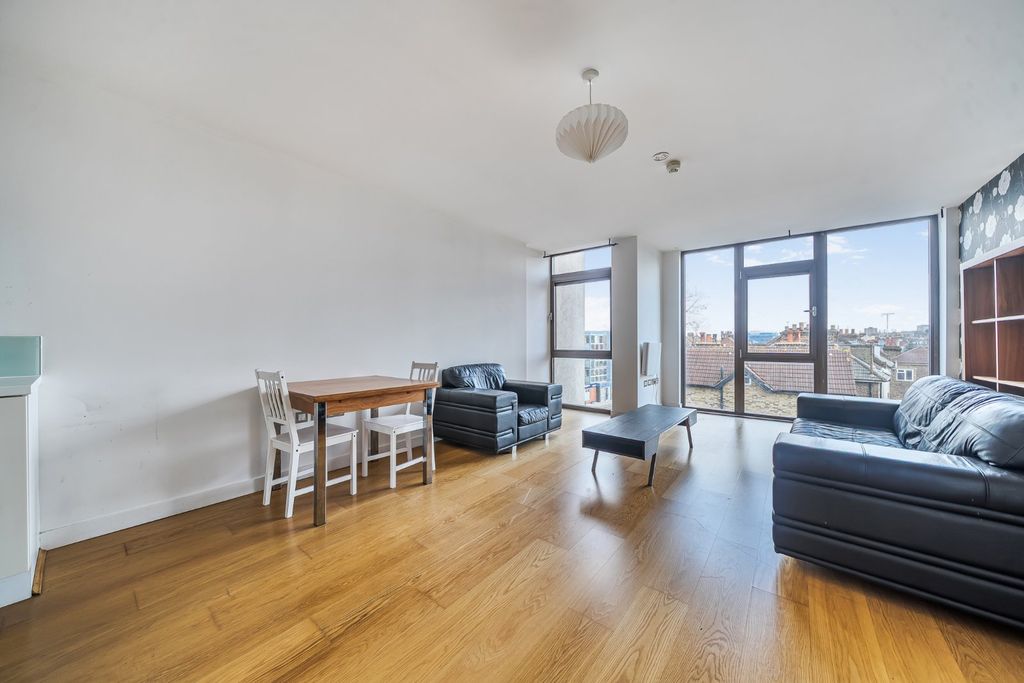 Property photo 1 of 14 Reception