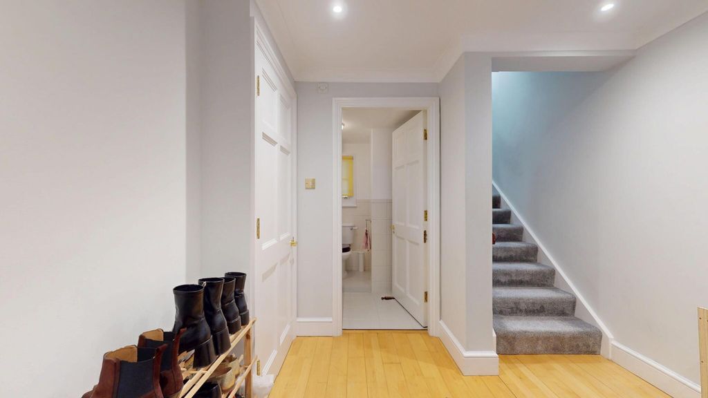 Property photo 3 of 30