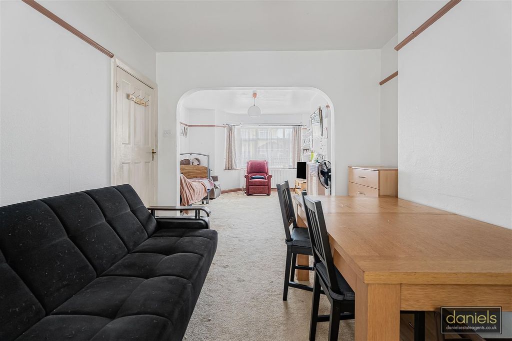 Property photo 2 of 16 13_68680_Watermarked.Jpg