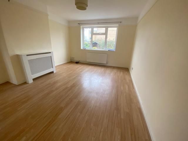 Property photo 2 of 9 Living Room