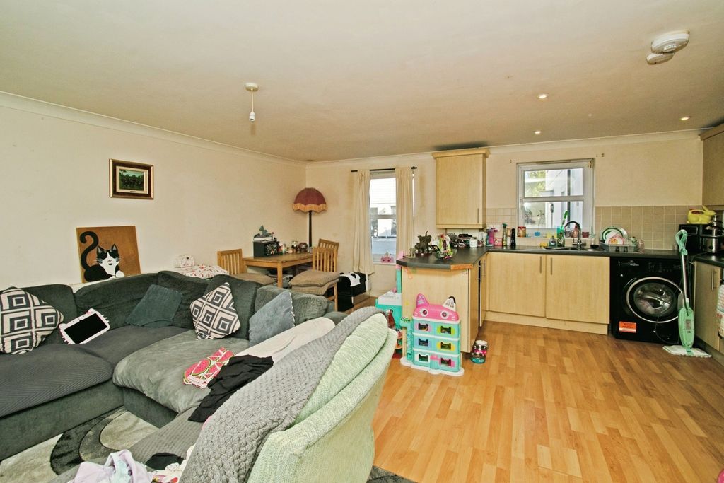 Property photo 2 of 9 Pbox-Img.Jpg
