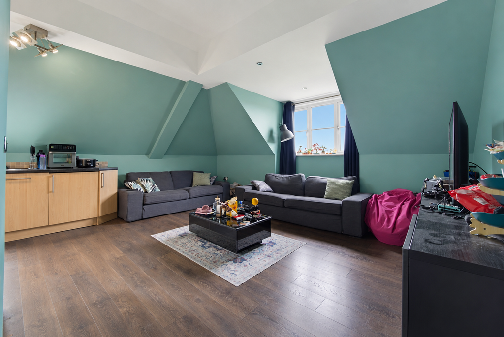 Property photo 2 of 14 Bb1F070E-8B41-4452-B7Ae-706E52639371
