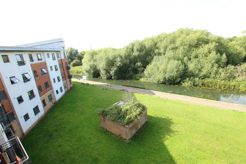 Property photo 2 of 7 Img_9030.Jpg