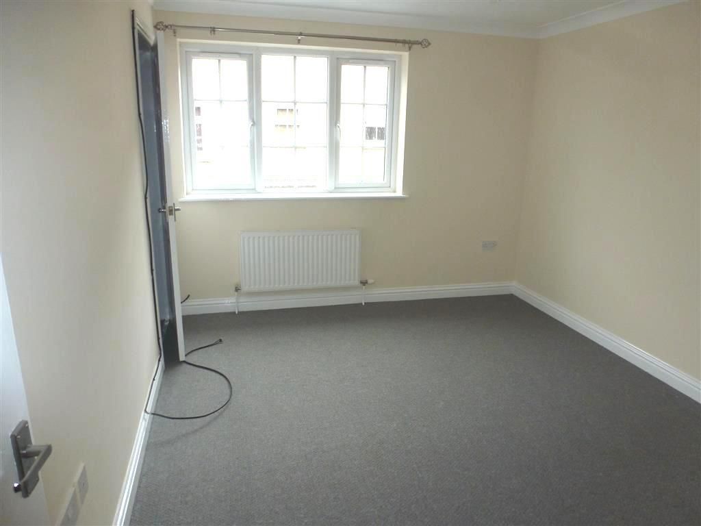 Property photo 2 of 8 Bedroom 1