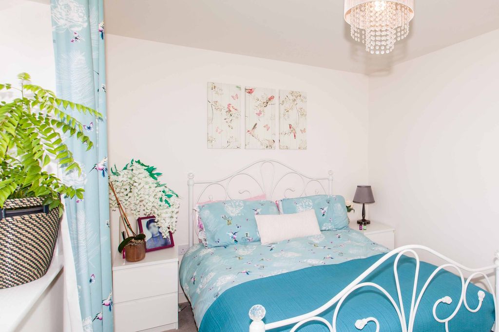 Property photo 3 of 34