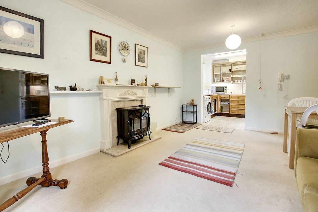 Property photo 1 of 24