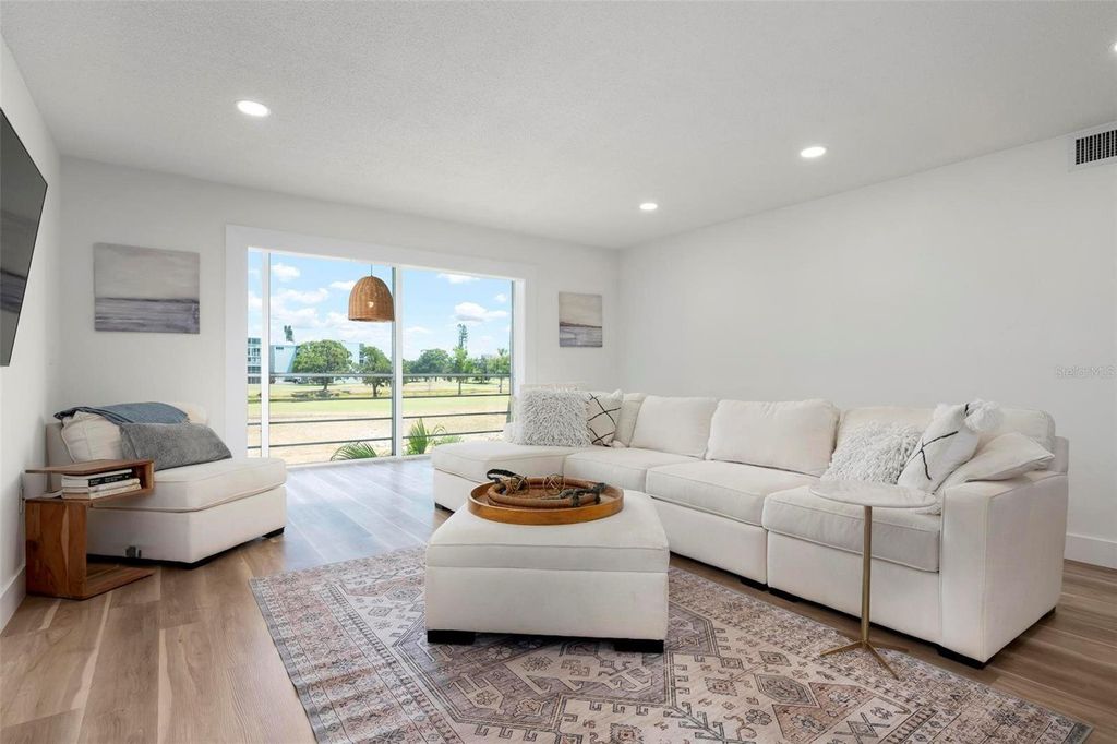 Property photo 2 of 19 <Alttext/>