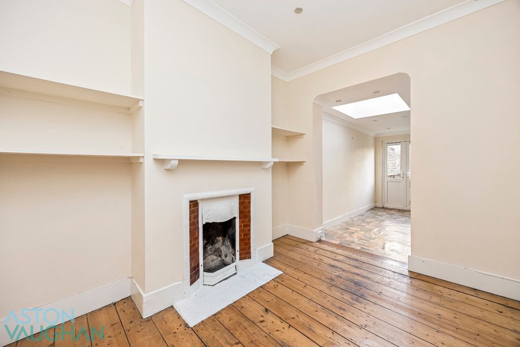 Property photo 3 of 14 4821752