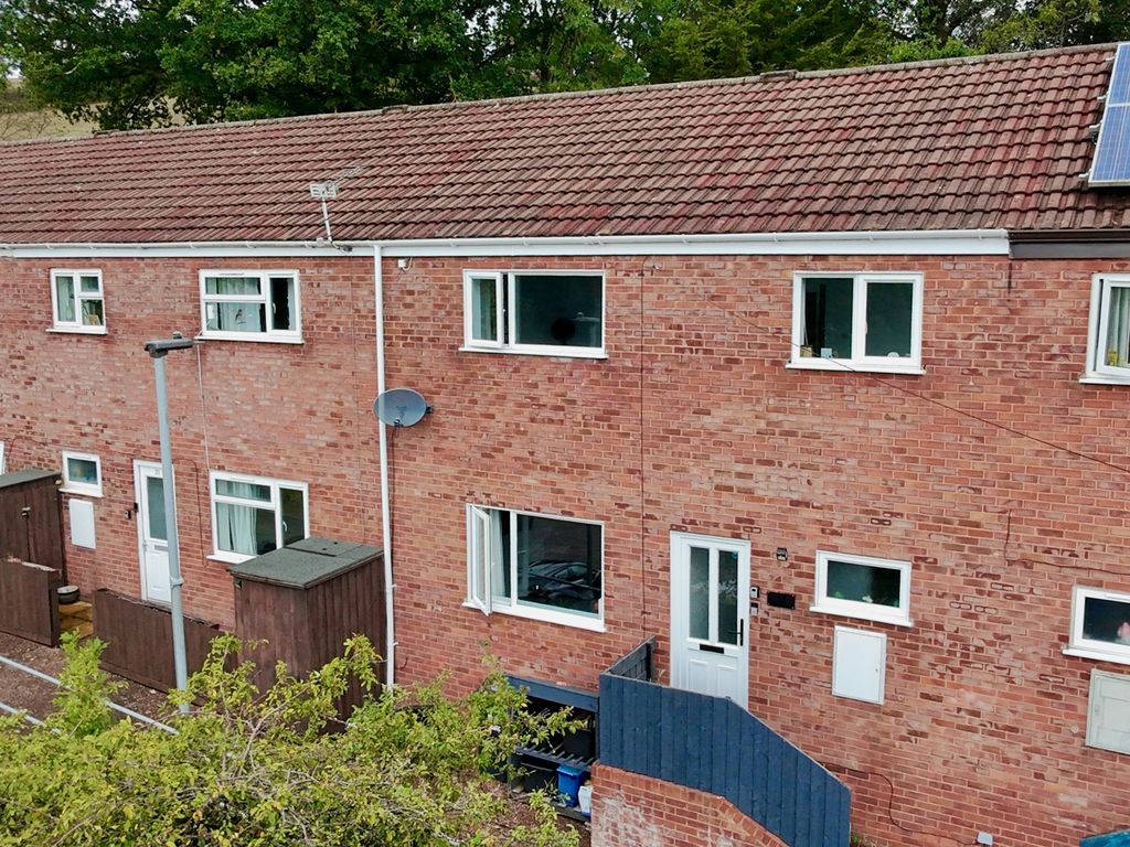 Property photo 1 of 13 Ewemove Tiverton - Arnold Crescent