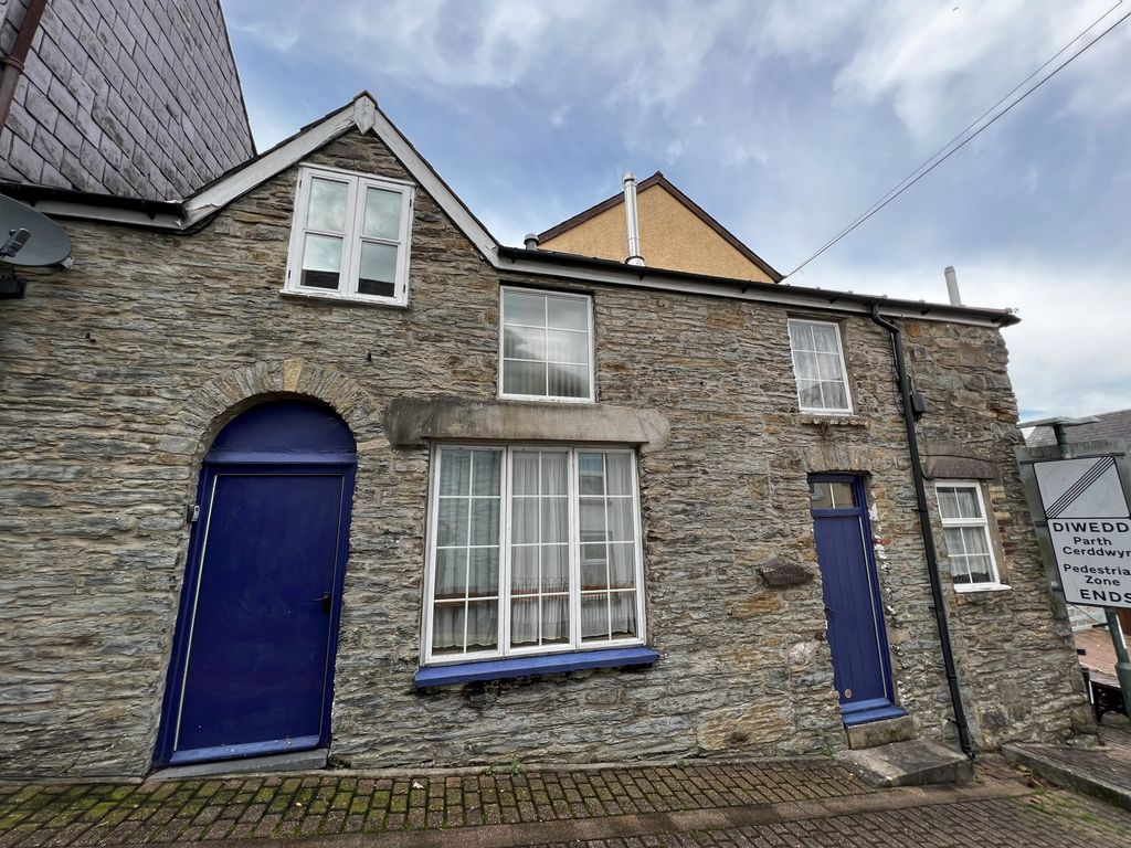 Property photo 1 of 10 Cobblers