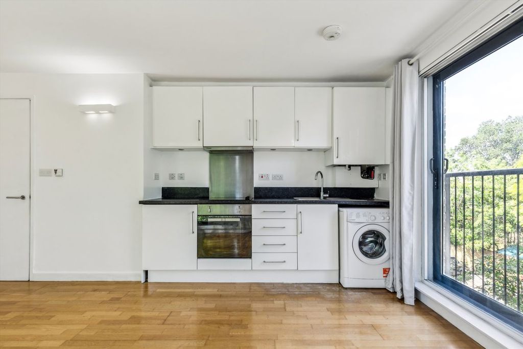 Property photo 3 of 9