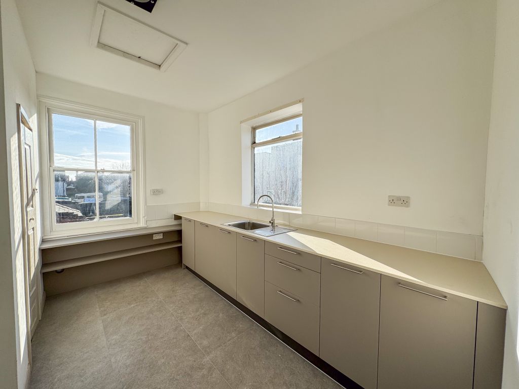 Additional image 9 of 6 bed terraced house for saleChurch Street, Harwich CO12