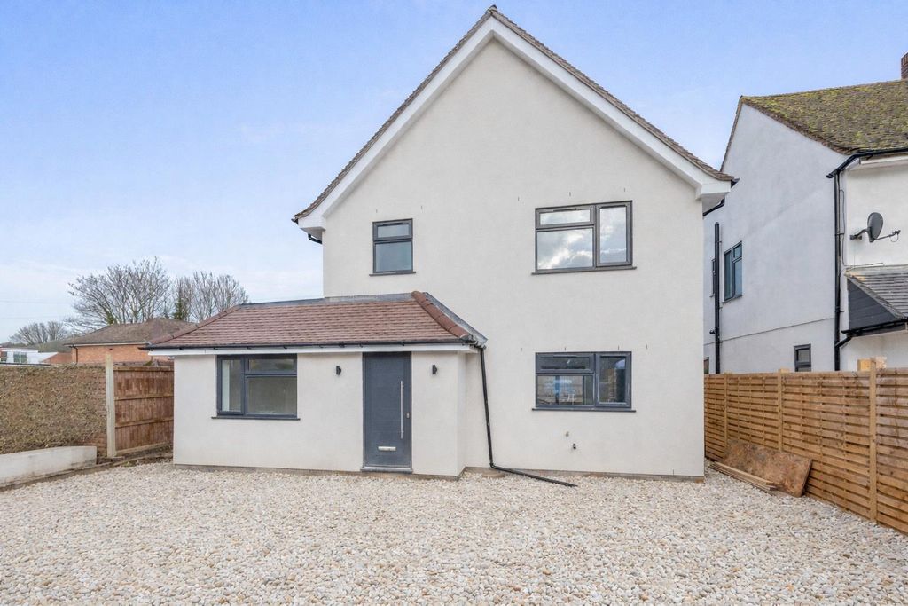 Property photo 1 of 11 Front Aspect