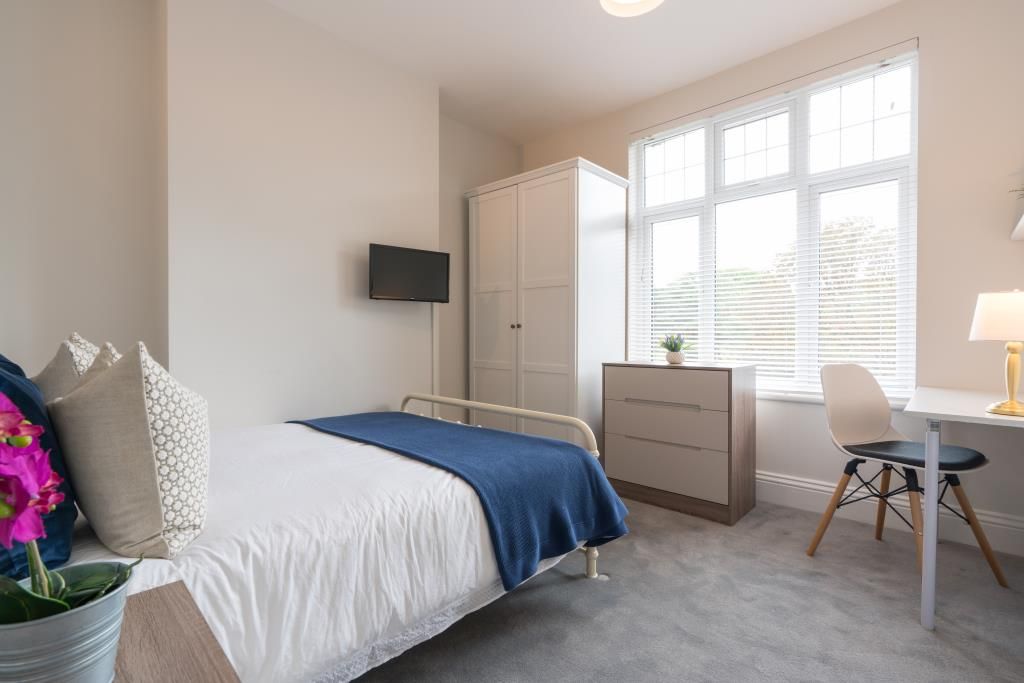 Property photo 3 of 12 Photo 2