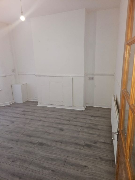 Property photo 3 of 17 Photo 3