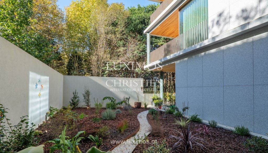 Property photo 1 of 26