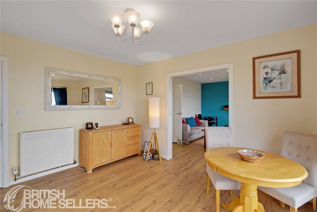 Property photo 3 of 24 Picture No. 11