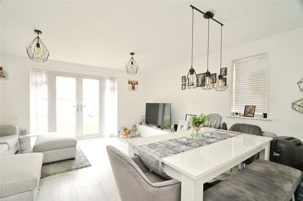 Property photo 3 of 13 Picture No. 34