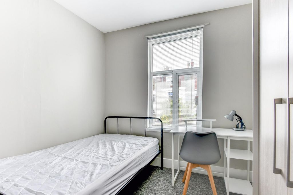 Additional image 32 of 7 bed semi-detached house to rentBernard Road, Brighton BN2