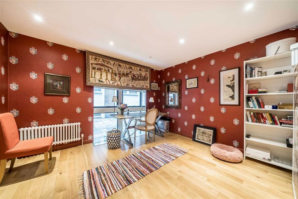 Property photo 3 of 11