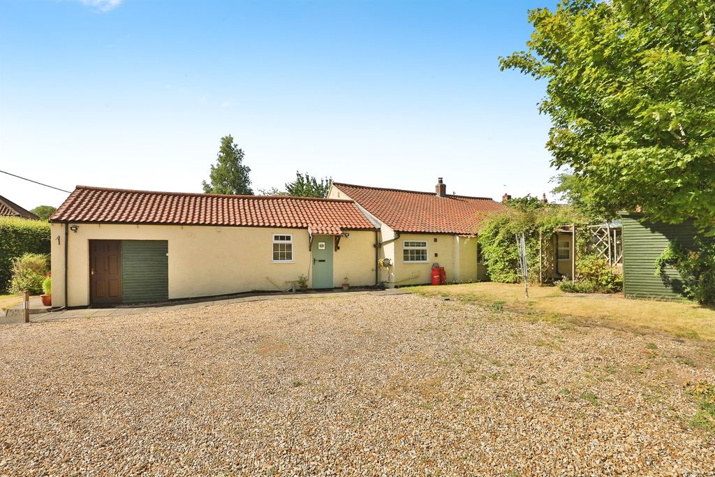 Property photo 2 of 17