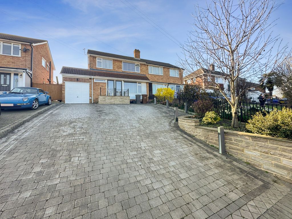 Property photo 3 of 18 Picture No. 03