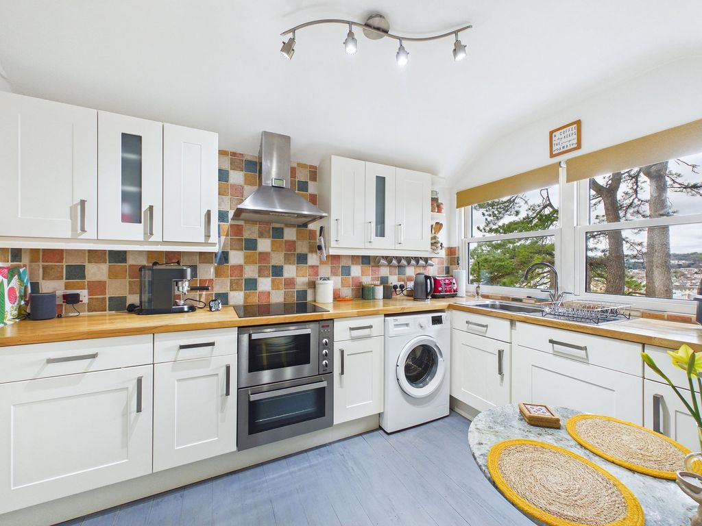 Additional image 9 of 2 bed flat for saleBarrington Court, Cleveland Road, Roundham, Paignton TQ4