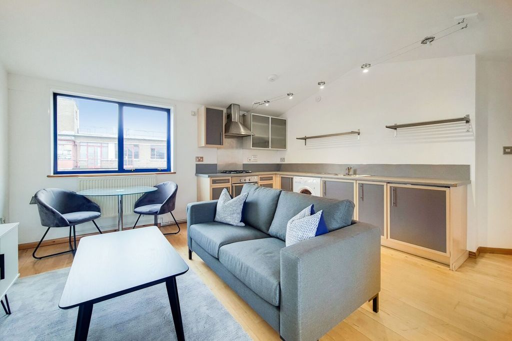 Property photo 1 of 10