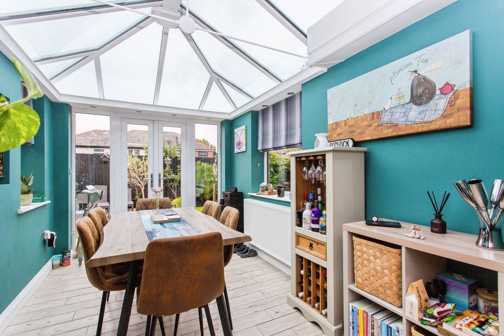 Property photo 3 of 24 Orangery
