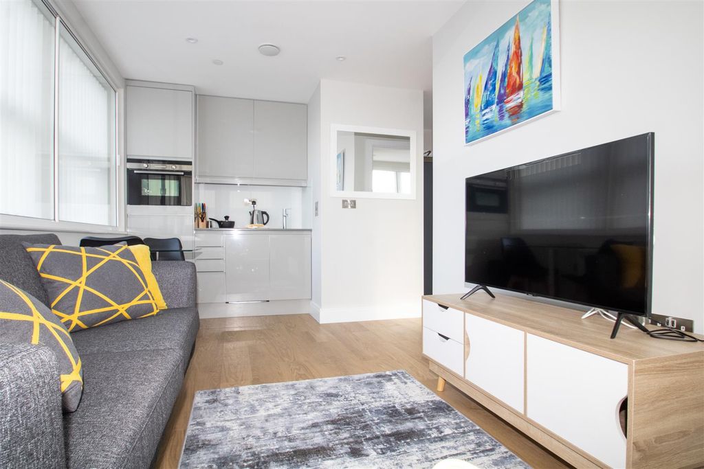 Property photo 3 of 5 Living Room