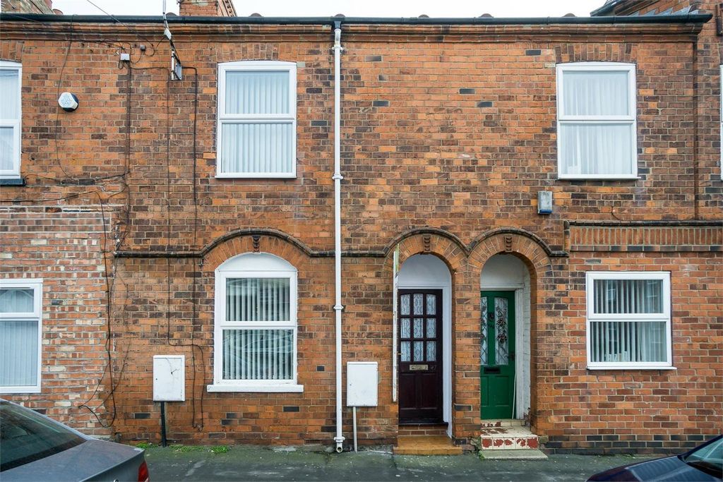 Property photo 1 of 12