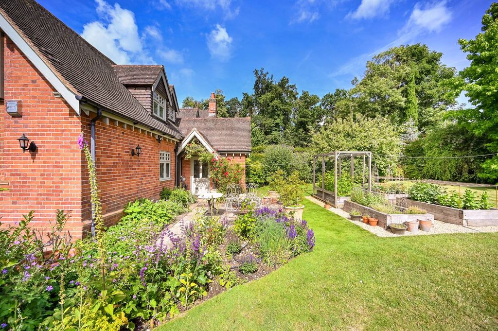 Property photo 1 of 24