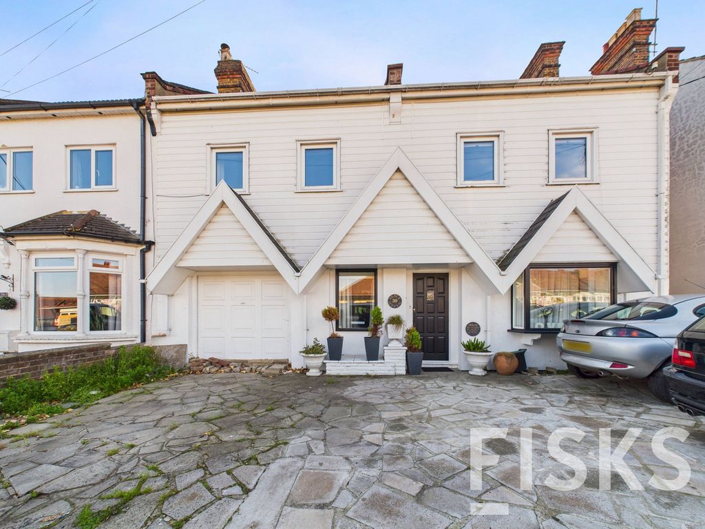 Property photo 1 of 25