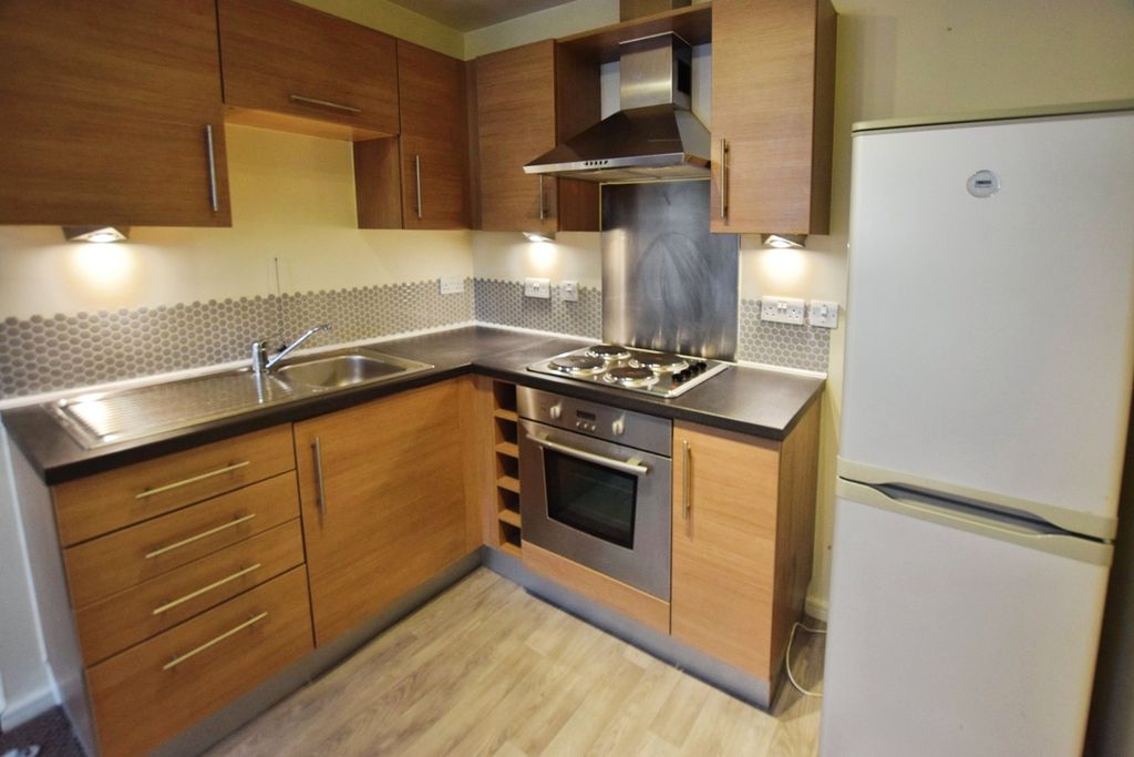 Property photo 3 of 11 Picture No. 12