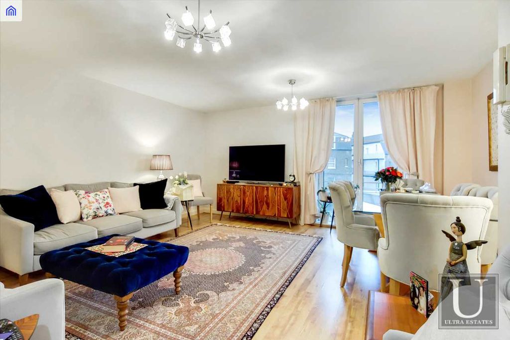 Property photo 2 of 14 Reception