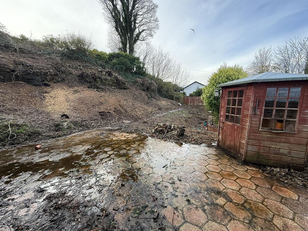 Property photo 3 of 45 Patio And Garden