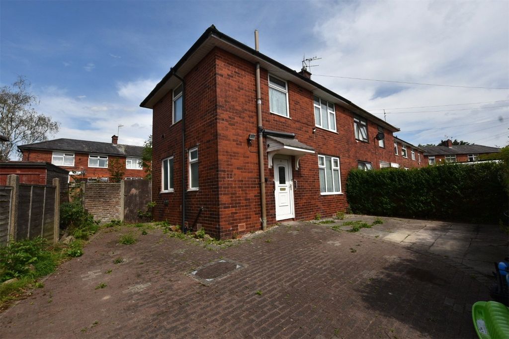 Property photo 1 of 10 External