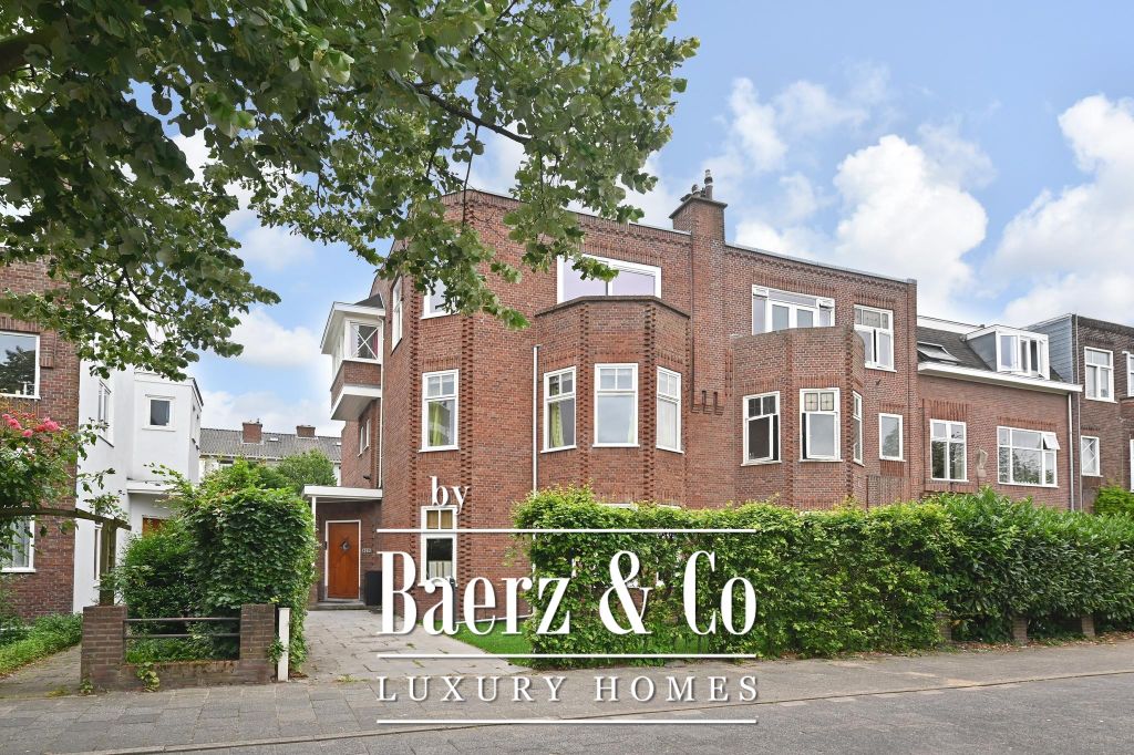 Property photo 1 of 54