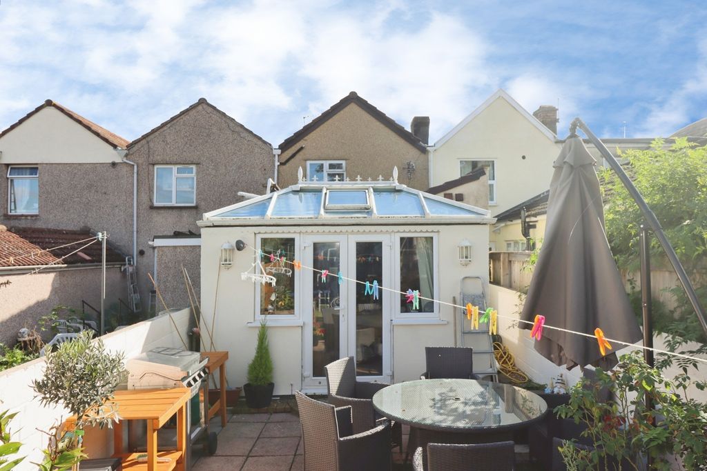 Property photo 3 of 15 Pbox-Img.Jpg