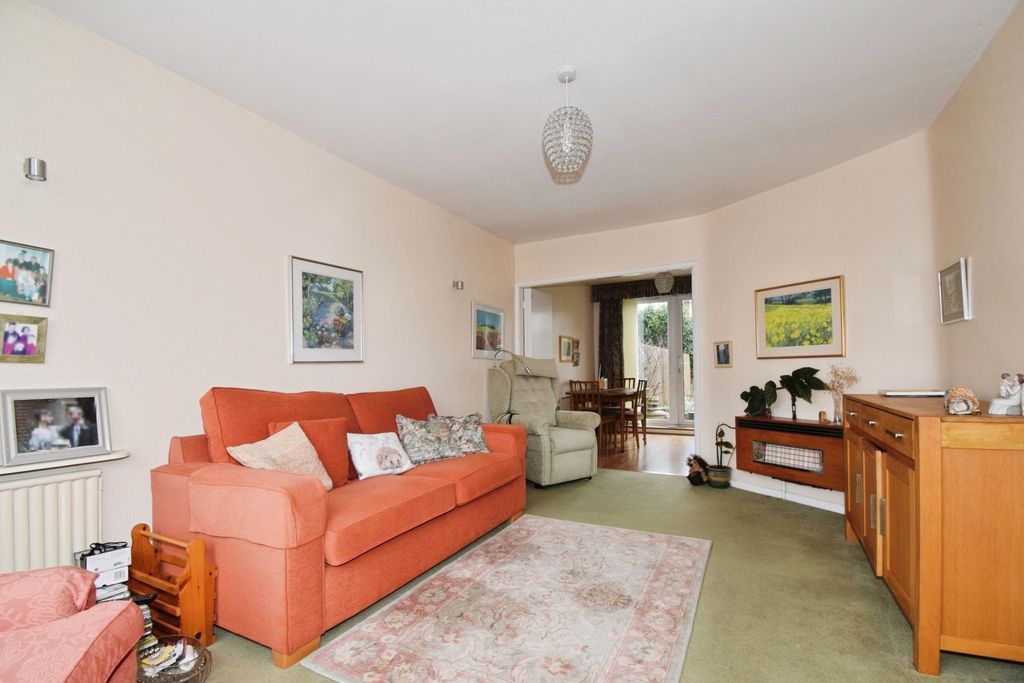 Property photo 3 of 19 Pbox-Img.Jpg