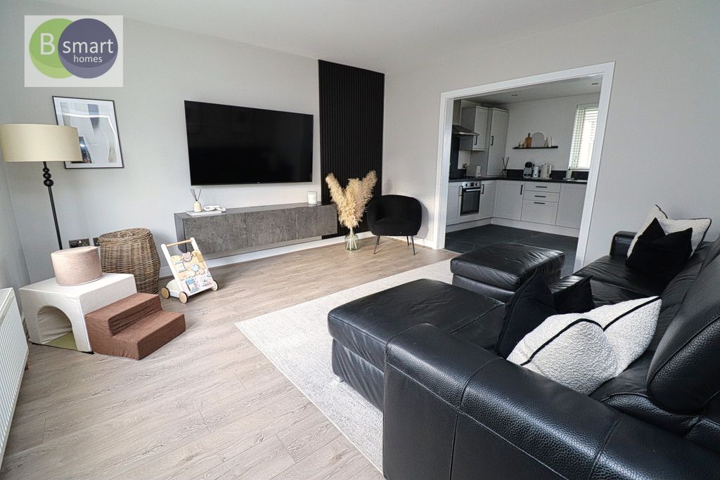 Property photo 2 of 20 Img_1872