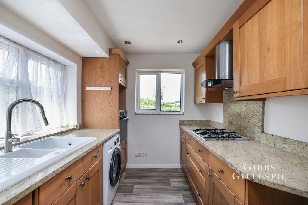 Property photo 3 of 19 Pbox-Img.Jpg